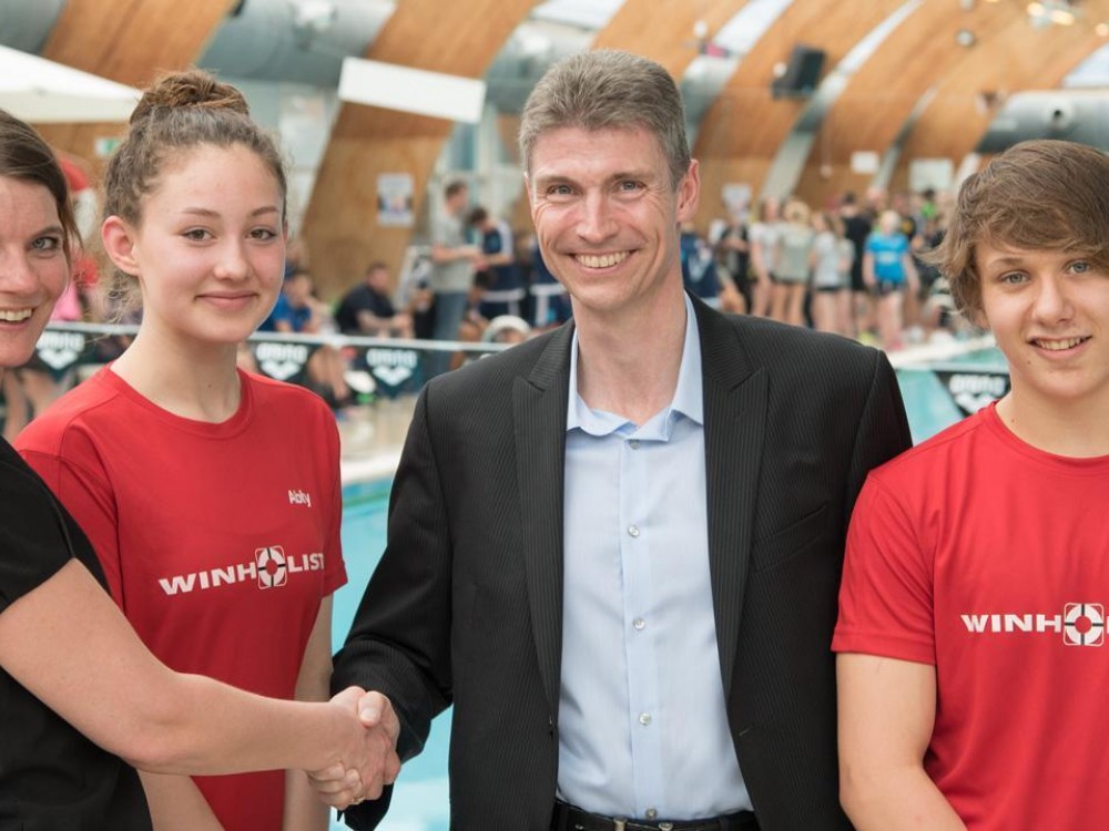 Winholistic indg&aring;r sponsorsamarbejde med den lokale sv&oslash;mmeklub